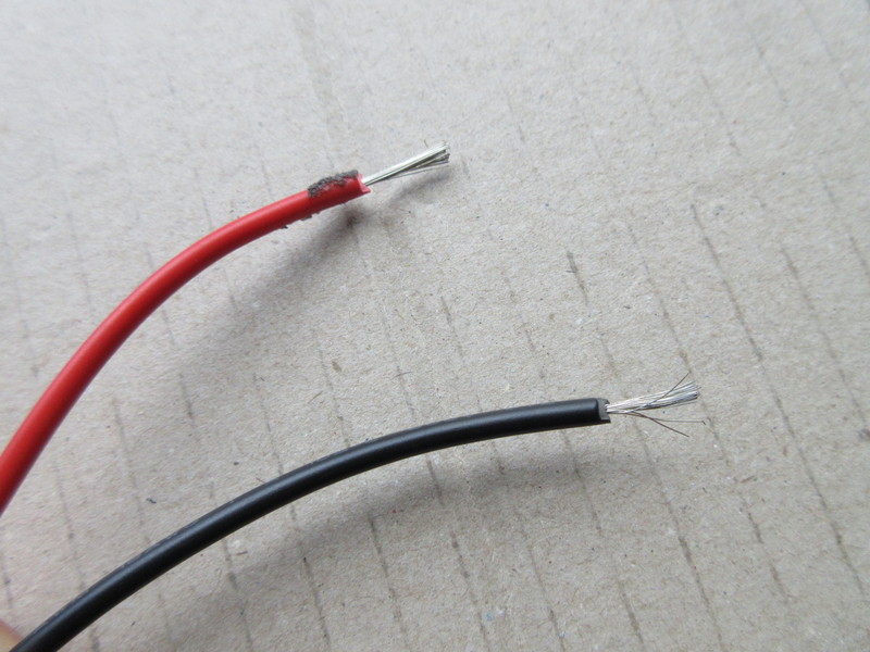 バイク配線処理のための電工ペンチ